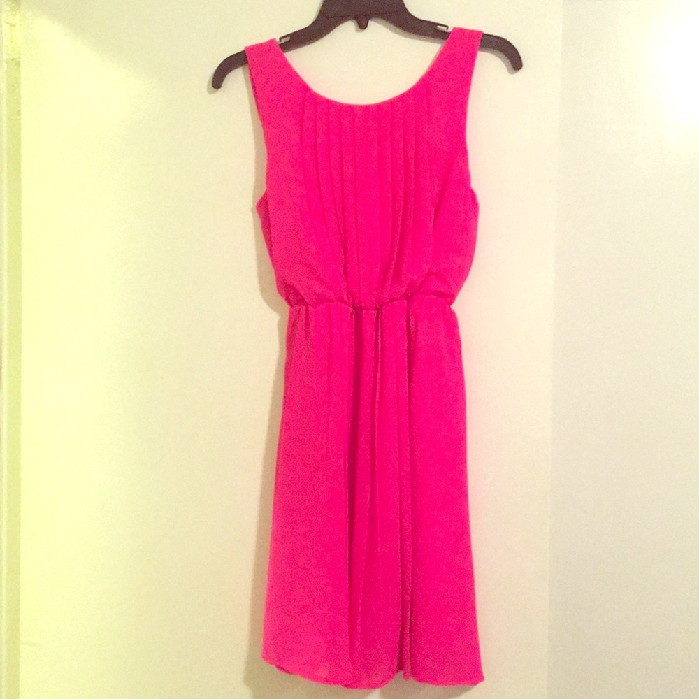 Beautiful Pink Dress •Never Worn•NWT